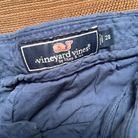 Vineyard Vines Shorts Size 28 - Picture 3 of 3
